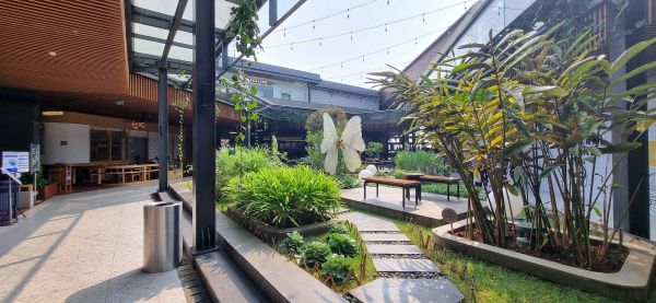 Commercial Property Edging